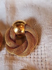 2 Pairs Vintage Gold Chunky Mid Century Clip Earrings #120