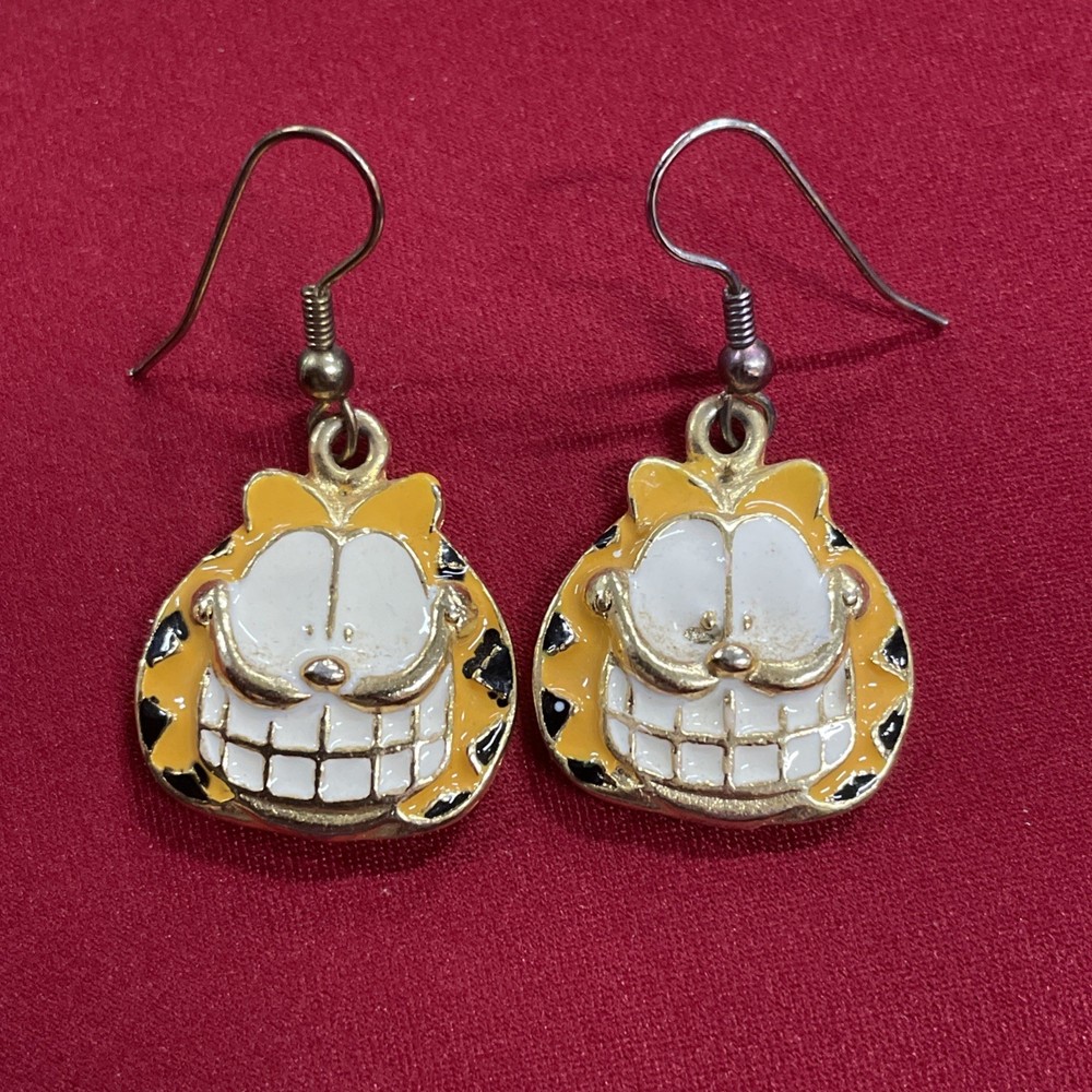 Vintage Gold Toned Cartoon Character Garfield Dangle Drop Earrings