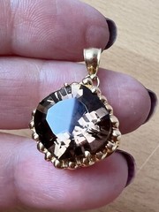 VINTAGE 14K YELLOW GOLD LARGE CUSHION CUT SMOKY QUARTZ PENDANT CHARM NECKLACE
