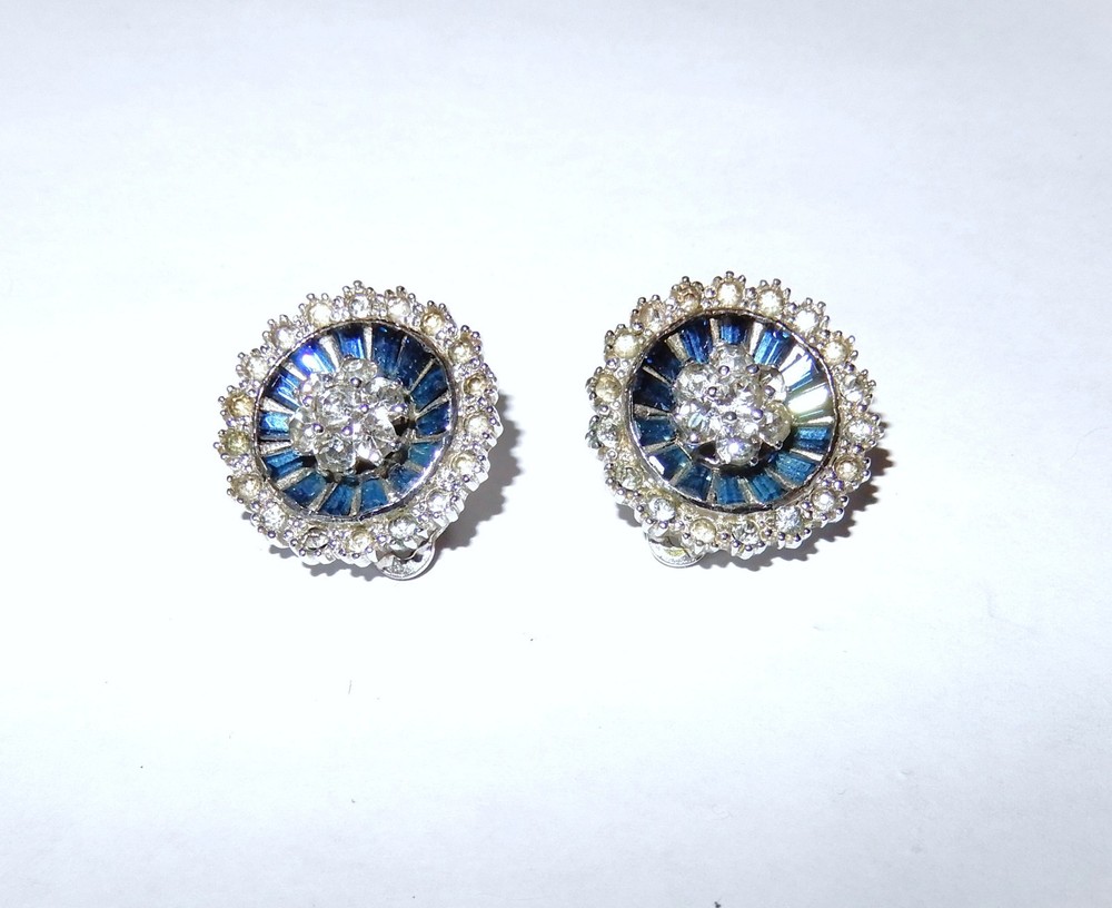 Vintage JOMAZ Signed Silvertone Rhinestone Clip On Earrings Blue/Clear