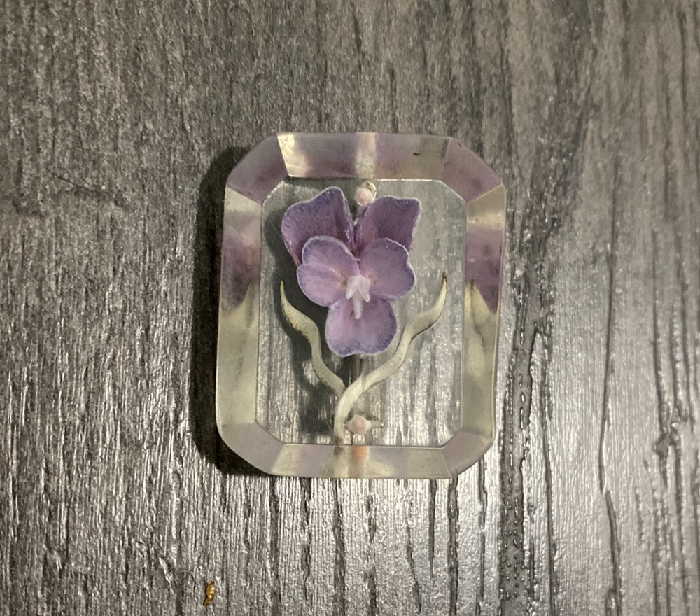 Vintage 1940’s-1950’s Reverse Carved Lucite Purple Violet Brooch Pin