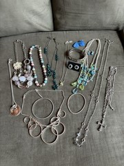 VINTAGE & MODERN ESTATE JEWELRY LOT UNSIGNED COSTUME & FASHION