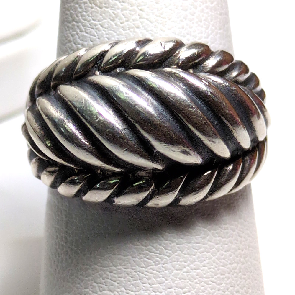 Vintage Shube’s 925 Sterling Silver Ribbed Chevron Dome Statement Ring Sz 8