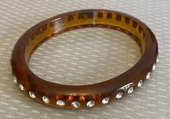 Vintage Clear Torty Amber Lucite Inset Rhinestone Bangle Rare Oval Shape 7″
