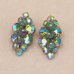 Vintage Gold AB Green Art Glass Rhinestone Leaf Shape Clip-On Earrings
