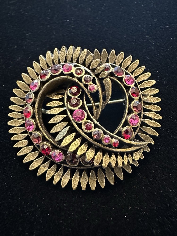Vintage 1990s Pink and Purple Rhinestone Swirl Pin w/Brass Toned Finish