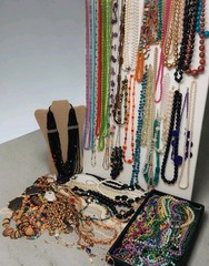 100 Pc Vtg-Now Beaded Necklaces Assorted Colors And Types