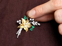 0.78Ct Emerald 0.55Ct Diamond and Pearl 18k Yellow Gold and Platinum Brooch