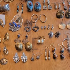 Lot Of 40 Pairs Wearable Vintage Fashion Earrings Wear Or Resell Great Variety