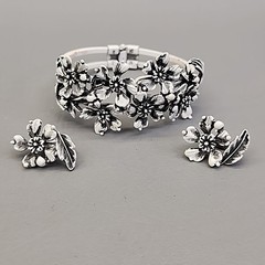 Vintage Clamper Bracelet Clip On Earrings Set White Enamel Black Washed Flowers