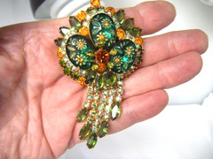 DeLizza & Elster Juliana intaglio floral jeweled bracelet brooch set green