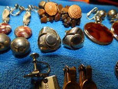 Vintage Costume Jewelry Lot EARRINGS 14 pairs + 3 unmatched