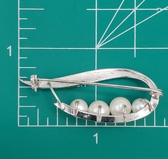 VTG Sterling Silver Brooch 1.75in Leaf Pod 4 Cultured Ivory Pearls MCM 5g Estate