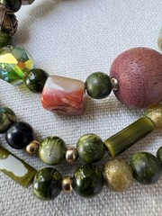 Vintage 1950s-1960s Bohemian Mixed Media Bead Necklace Green Purple Stones