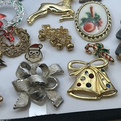 Vintage -now 24 Christmas Brooch /pin Lot Some Signed Bells, Trees, Angels, +