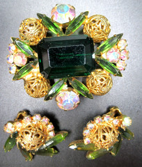 JULIANA BOOK PIECE! Green Rhinestone Golden Filigree Ball Brooch Earring Set