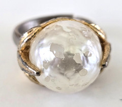 Vintage Faux Baroque Pearl Cluster Leaves Gold Tone Ring Size 4.25 Adjustable