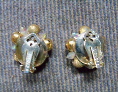 Lisner Vintage Jewelry Light Gold Tone Metal Panel Necklace & Unrelated Earrings