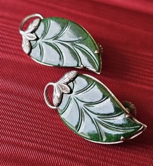 RARE Solid 14k White Gold Carved Spinach Green Jade Large Vintage Earrings