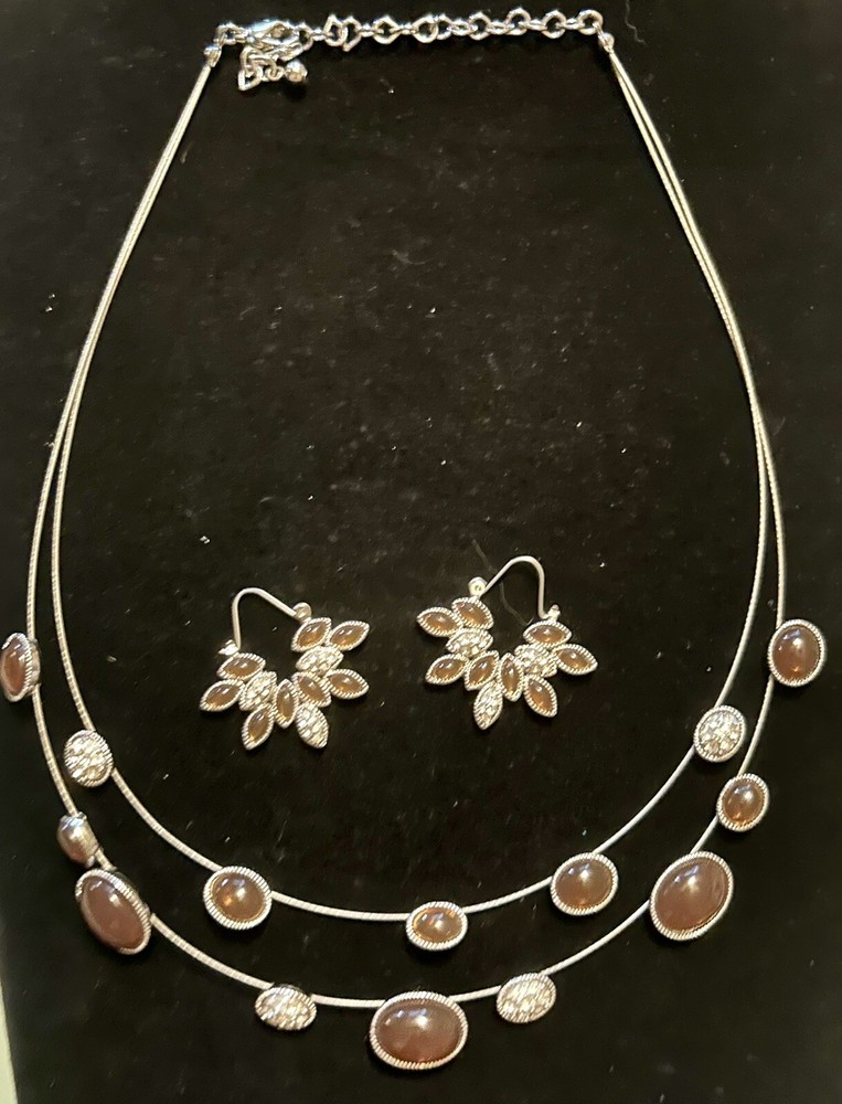 Era 2000’s Wire Necklace And Matching Earrings