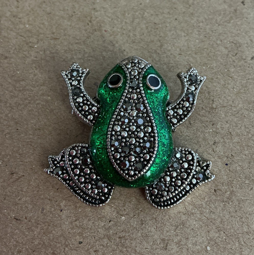 Vintage Green Enamel Marcasite Frog Silver Tone Toad Pin