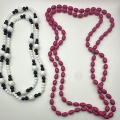 2pc Mixed Lot Plastic Beaded Necklaces Pink Black & White Unisex Adults