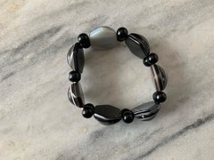 Sardonyx Eye Hexagon and Black Onyx beads 0.75”W, 2.25″ Bracelet 46