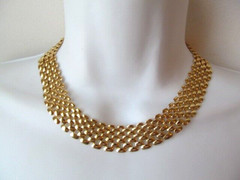 Vintage Gold Tone Wide Curb Link Choker Linked Necklace 15.5 Inch