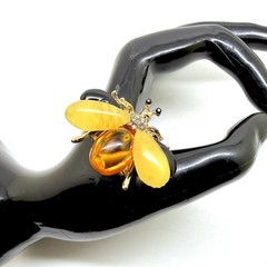 Unique butterscotch Whole Stone natural Amber Brooch 6.84g
