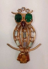 Vintage Scitarelli Owl Pin Brooch Pendant Gold tone Rhinestone Signed Night Bird