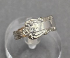 Vintage 1881 Rogers Silver Plate Spoon Ring Size 8 Rose Floral Statement Band