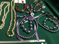 junk drawer lot of 27 jewelry Necklaces Wristbands Metal Stones Gems Plastic