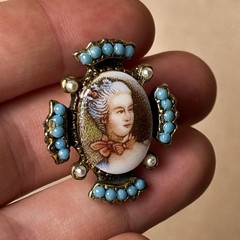 Vintage Brooch, Miniature Victorian Portrait Cameo Turquoise Bead Brooch Pin A66