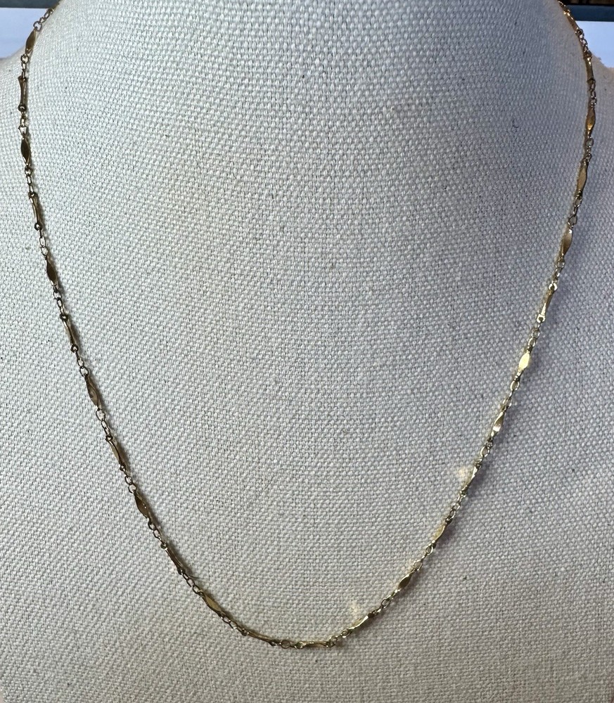 VTG Signed Sarah Coventry Gold Tone Fancy Link Station Chain Necklace Marquise