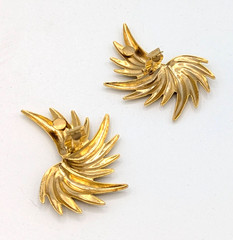 Vintage Gold Tone Angel Wing Clip On Earrings Atomic Starburst Ear Climber Fan