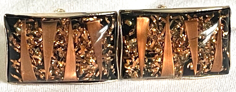 VINTAGE 1950’S MCM COPPER FLAKE IN LUCITE CUFFLINKS – FREE SHIP