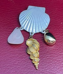 Nautical Brooch Lot Scallop Shell Whale Seahorse Stick Pin Sea Theme 4pc Vintage