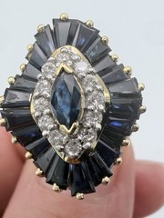 VINTAGE Y. GOLD GENUINE DIAMOND BLUE SAPPHIRE COCKTAIL RING 5.5 BAGUETTE MARQUIS