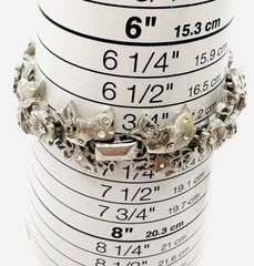 Unusual Signed Vtg Kramer Brushed Silver Tone Rhinestone Floral Bracelet 6.75″