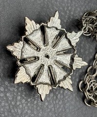 Vintage Silver Tone Maltese Cross Star Medal Pendant Necklace Red Blue Enamel