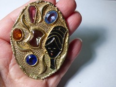 1970’s Modernist brooch pin texture gold tone 5 Multicolor multifacet Cabochons