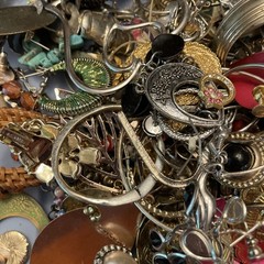 Jewelry Lot 3#9oz Earrings Vintage Modern Necklaces Cuff Link & Pieces. 103