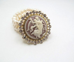 Vintage Carved Cameo Stone Rhinestone Multi Iridescent White 9mm Pearl Bracelet