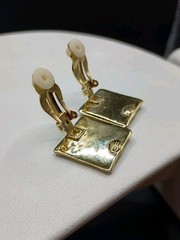 Vintage Thick Gold Plated Clip-Ons Earrings Mother Of Pearl Inlay Square 3/4″