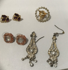 Pretty Vintage Rhinestone Bling Assorted Jewelry Lot 22 Pieces