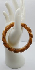 Butterscotch Bakelite Bangle Bracelet Vintage Carved Marbled Chunky Tested 7.5″