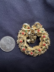Gold Tone Christmas Wreath Pin With Multicolor Rhinestones And Dangling Bells