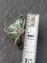 Small Silver Tone Green Chip Stone Brooch READ MISSING A STONE
