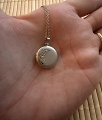 Vintage 925 Sterling Floral Engraved Locket Pendant/Necklace 18″ Chain 2.98g
