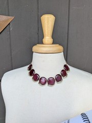 Vintage Deep RED Burgundy Maroon ROUND Thermoset Gold Tone 16″ Necklace Choker
